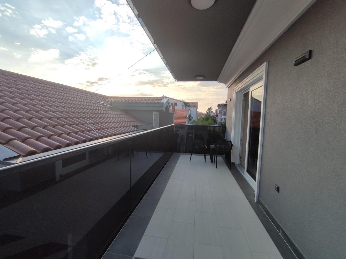 Luxury Apartments-La Dino Maky Vodice Kültér fotó